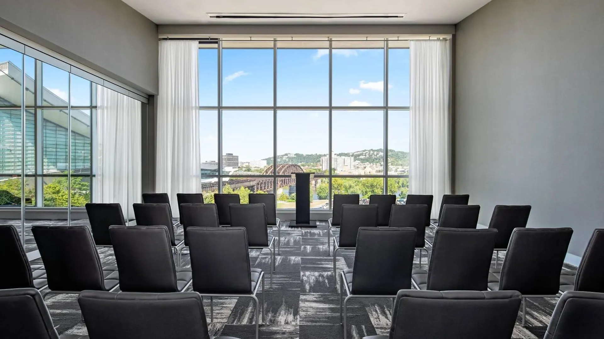 Ac Hotel By Marriott Pittsburgh Downtown